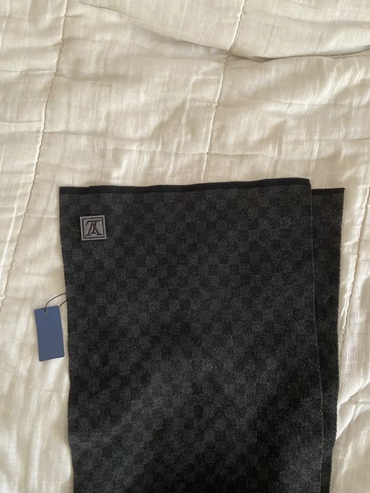 Conjunto gorro e cachecol da louis vuitton