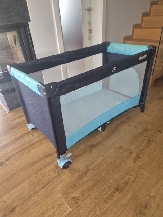 Łóżeczko dziecięce rozkładane