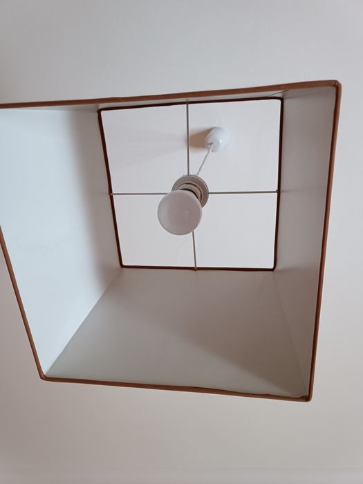 Candeeiro de teto como novo