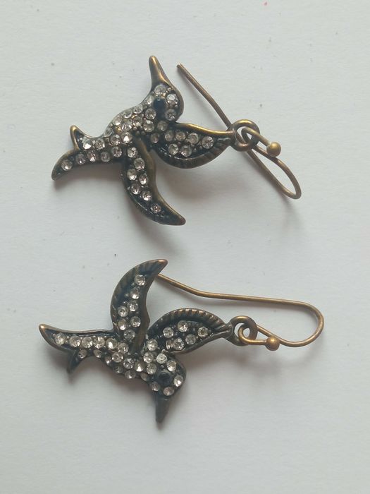 Kolczyki wiszące ptaki z kamyczkami Biżuteria sztuczna