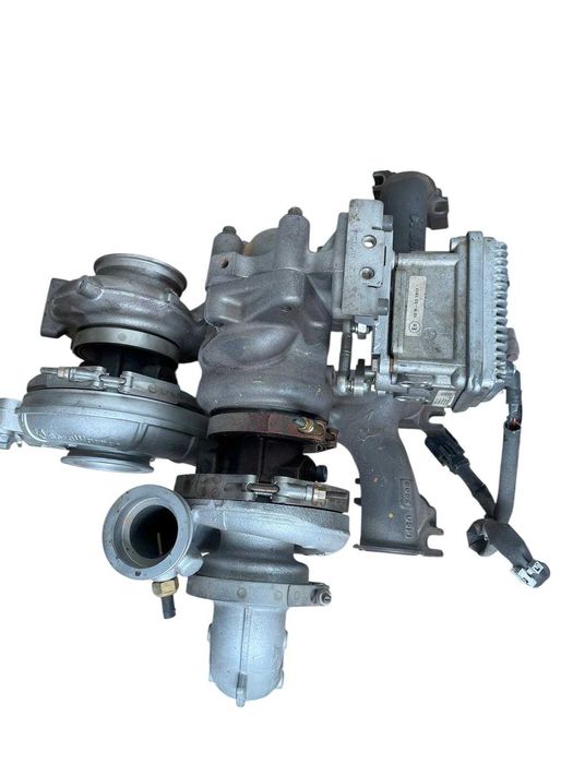 Turbosprężarka podwójna Mercedes om 934