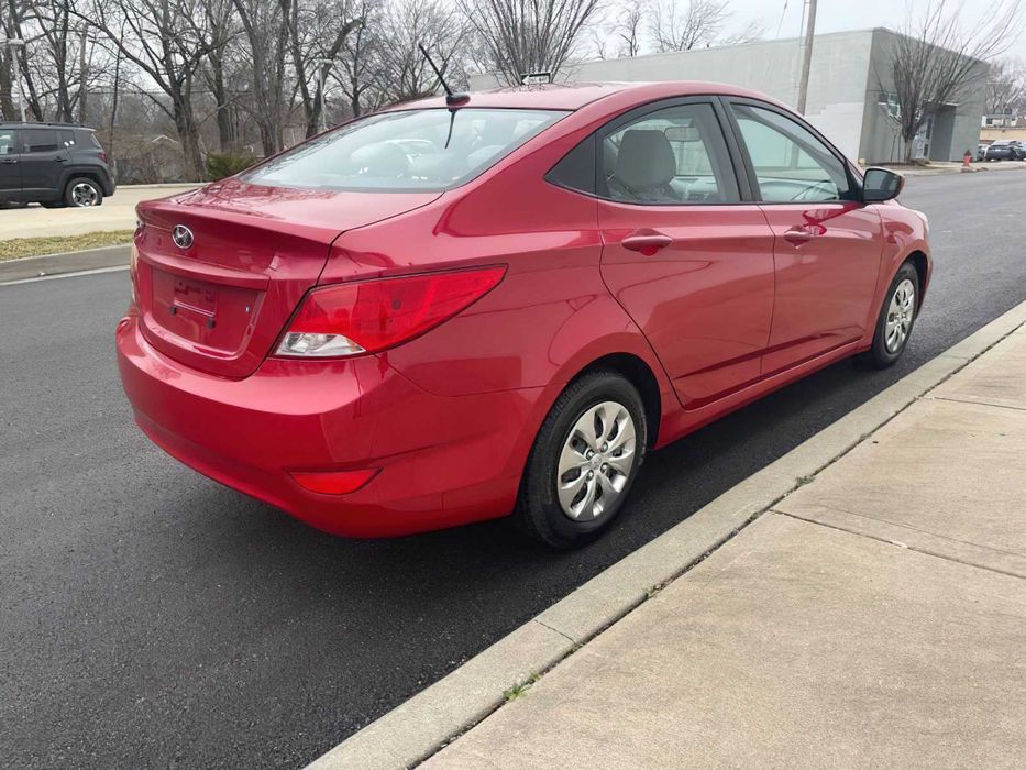 Hyundai Accent GLS      2015