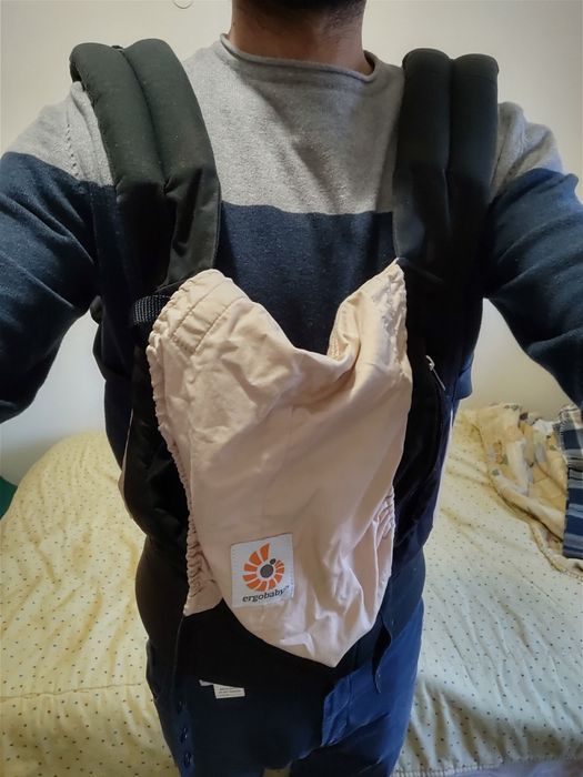 Ergobaby (canguru) porta-bebé preto