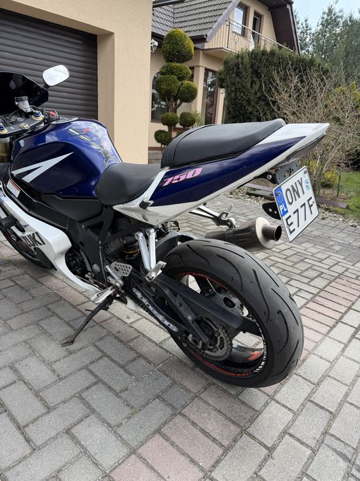 Suzuki gsxr 750 k4