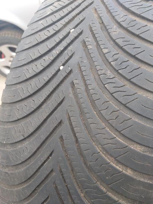 Продам зиму 4 колеса Michelin Alpin 5