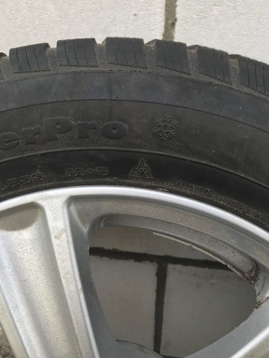 Комплект зимових шин GT Radial Champiro Winter Pro 215/60/16