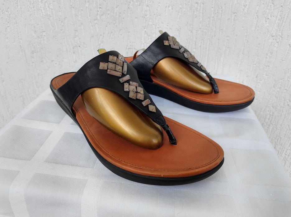 Шлепки,вьетнамки кожанние ортопедические Fitflop р.39