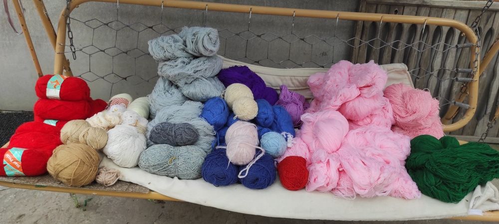 Нити для вязания новые