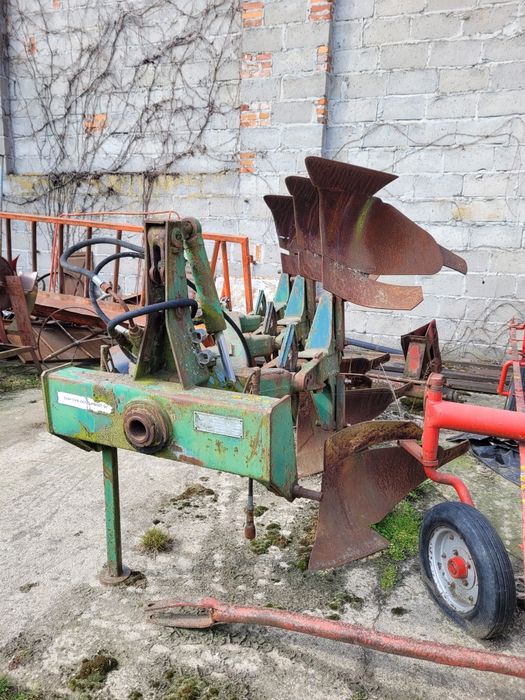 Pług obrotowy 3 skibowy