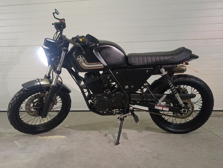 UM Scrambler X Naked