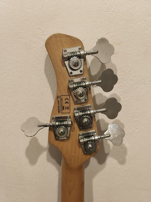 Marcus Miller V7 Alder-5 FL BK 2nd Gen
Vendo este baixo