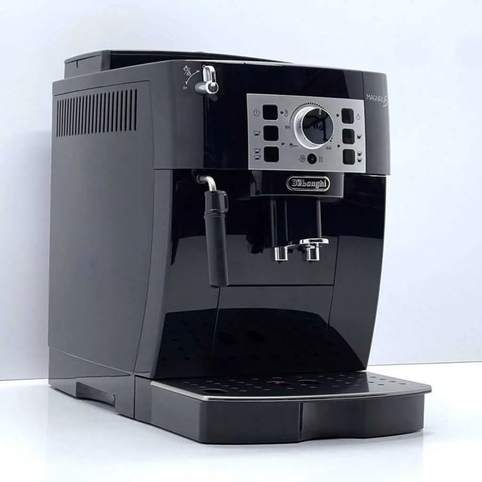 Кавомашина Гарантія DeLonghi Magnifica S Black Б/В