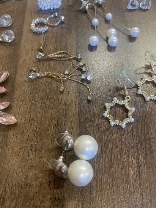 Біжутерія к гарному стані, є ПОДАРУНОК при покупці! Ціна договірна!!!