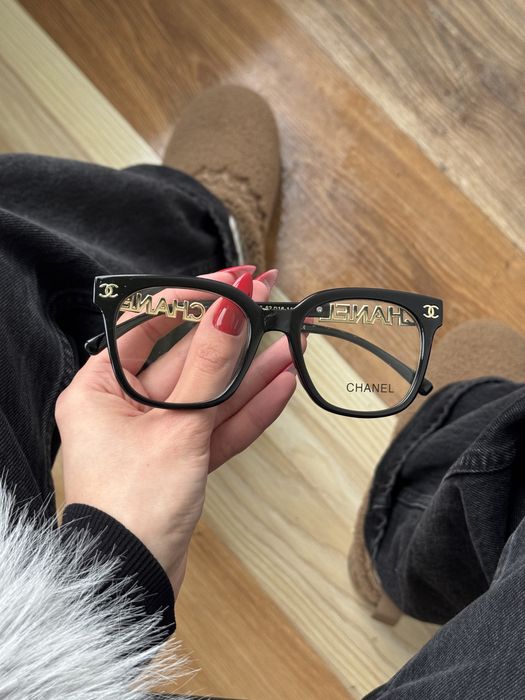 Жаночі окуляри з прозорою лінзою