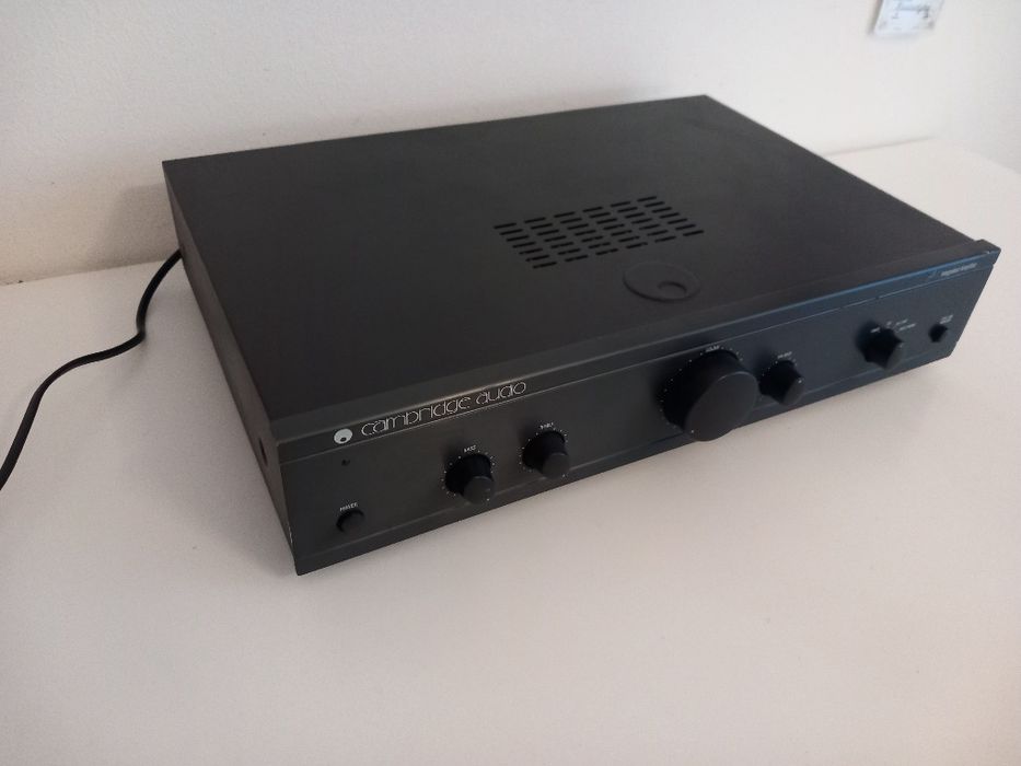 Amplificador Cambridge Áudio A1