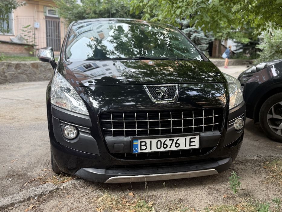 Автомобіль Пежо 3008