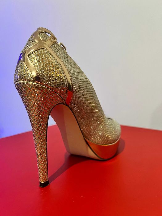 Sapatos com Brilhos Menbur