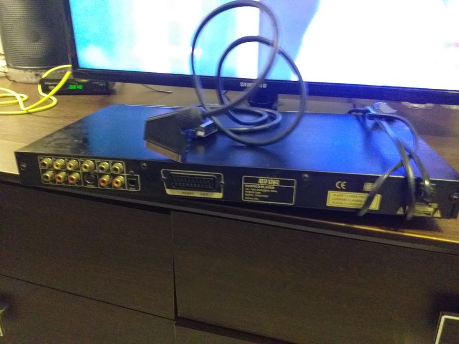 DVD Redstar z kolekcją filmów.