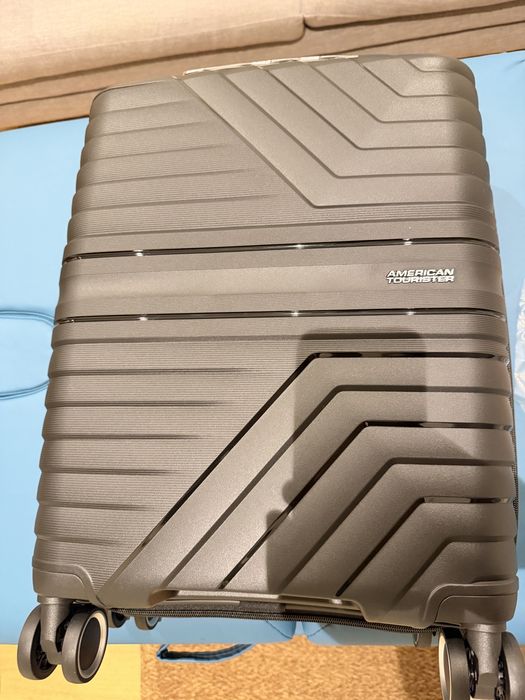 Mala de cabine nova - American Tourister, modelo Flytwist