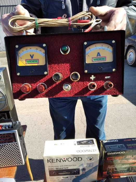 Зарядний пристрій для акамулятора на 12 В  10 ампер ( Україна )