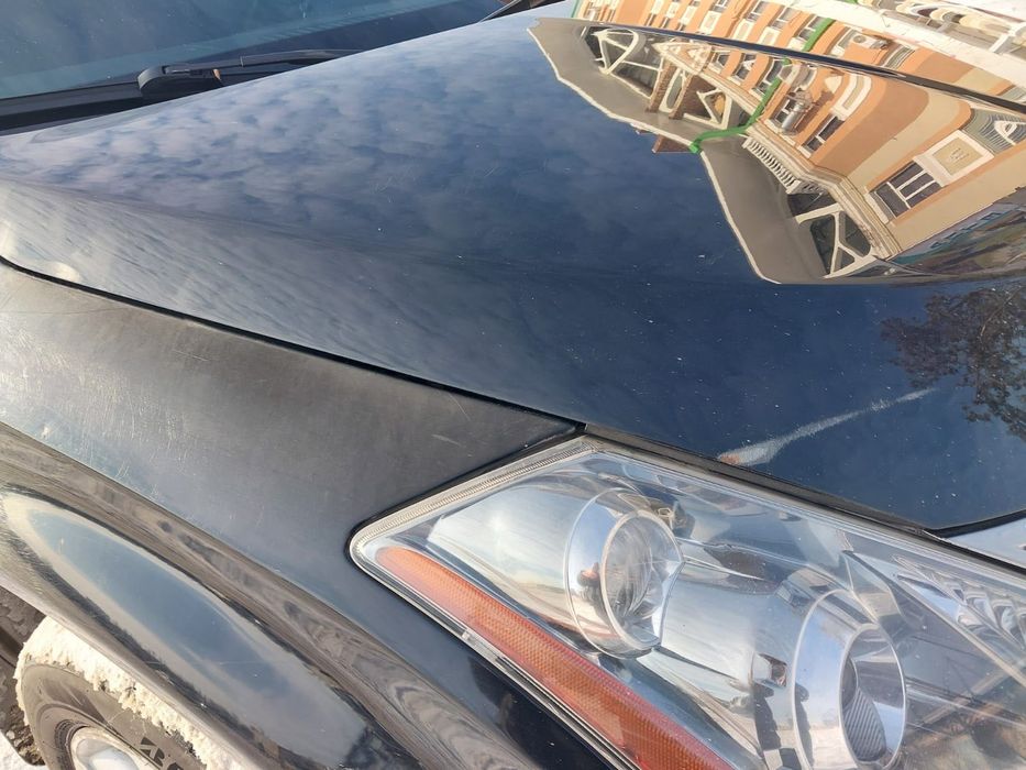 Автомобіль Nissan