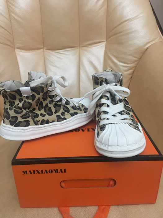 Кеди ( кроссовки, чобітки )для дівчинки