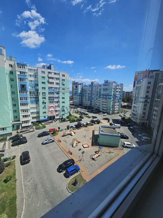 Продаж квартири в новому будинку митниця