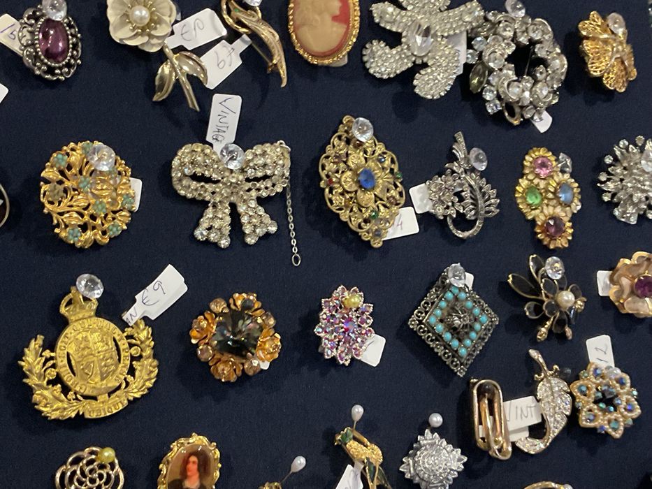 Broches pendentes pulseiras vintage