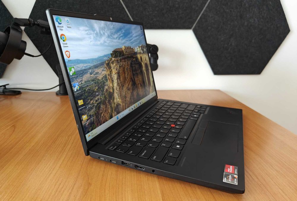Lenovo ThinkPad E14 Gen 6 Ryzen 5 7535U / 16GB DDR5 / 512GB SSD