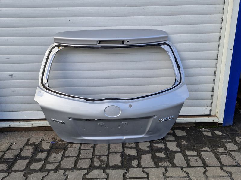 toyota yaris iii 3 klapa bagażnika tył tylna