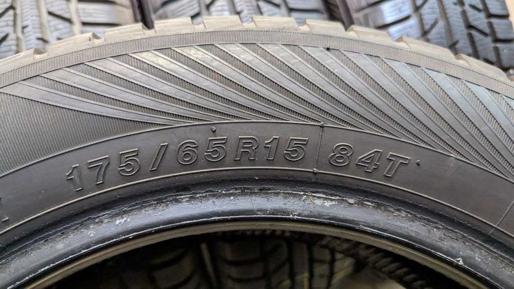 Шини 175/65 R15 84T Yokohama V903