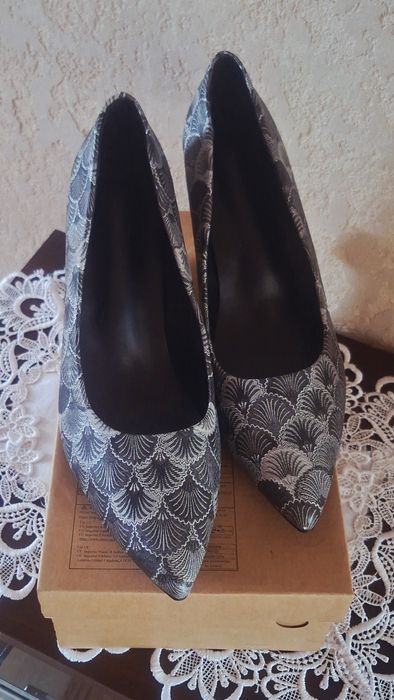 Czółenka damskie na obcasie/klocku NOWE rozmiar 45