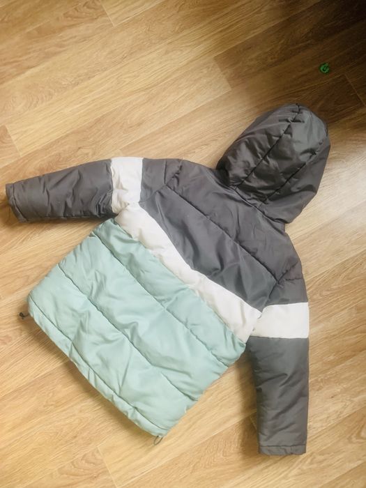 Куртка Reserved весна  на мальчика , 122 см