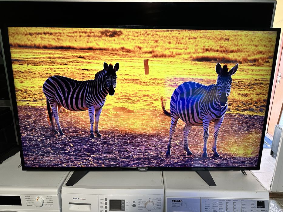 Philips 65PUS6162/12 — 65” 4K Ultra HD Smart TV