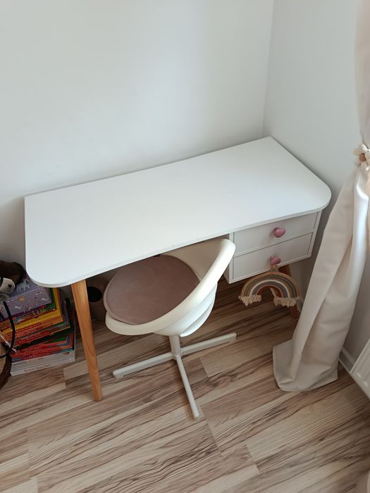 Biurko toaletka szuflady