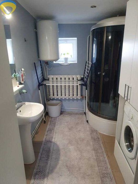 Продам будинок з ремонтом та всіма зручностями в с. Великий Буялик