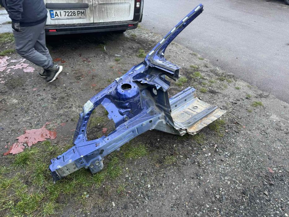 Четверть передняя правая camry 70