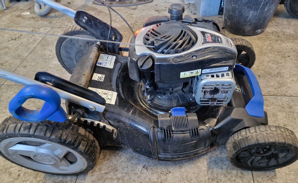 Kosiarka spalinowa z napedem