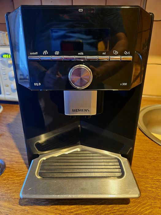 Ekspres do kawy Siemens EQ9 S300