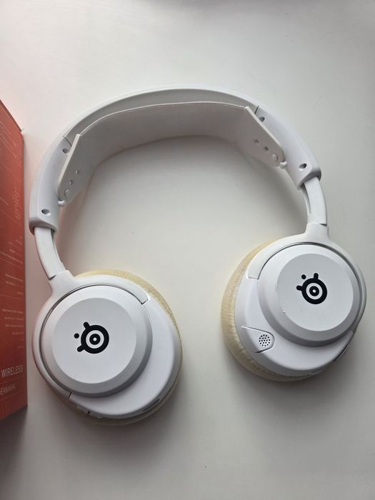 SteelSeries Arctis Nova 5 BT/USB białe