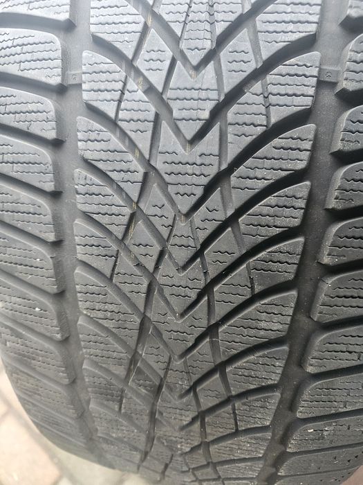 Dunlop winter sport 4d 275/30R21