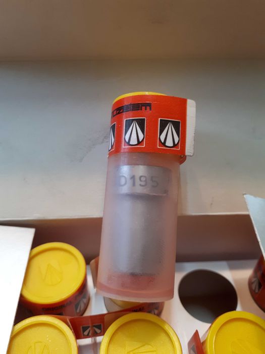 Rozpylacz Końcówka wtryskiwacza WUZETEM Hanomag PDNOSD195 #