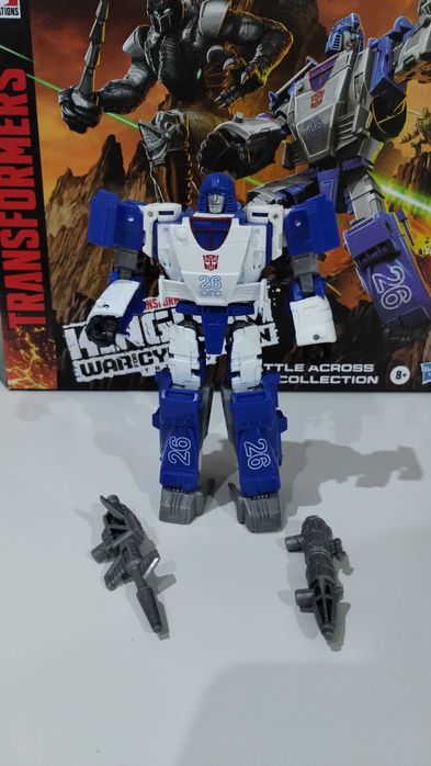 Transformers WFC Kingdom Autobot Mirage & Maximal Grimlock