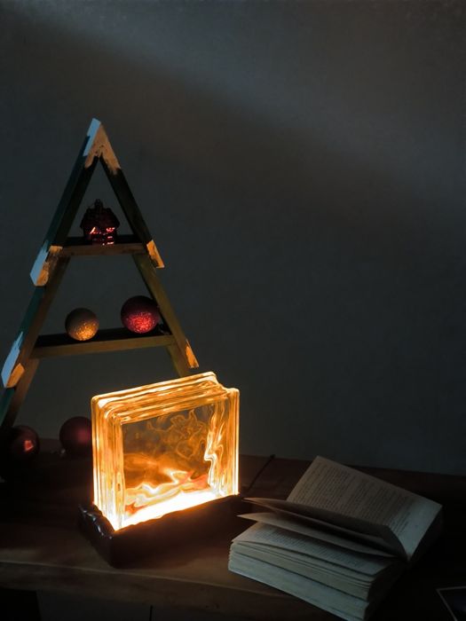 Продам светильник