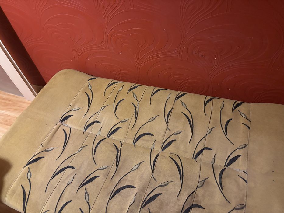 Dwa łózka - dwie sofy do oddania