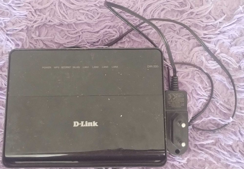 Продам маршрутизатор (роутер) D-Link DIR-300