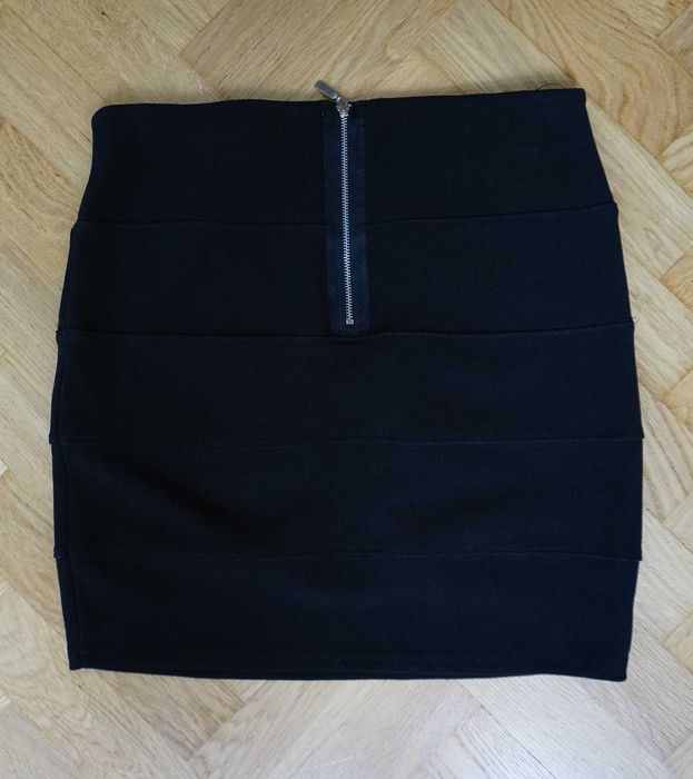 Spódniczka mini czarna mała 36 S bandażowa obcisła krótka 2KY