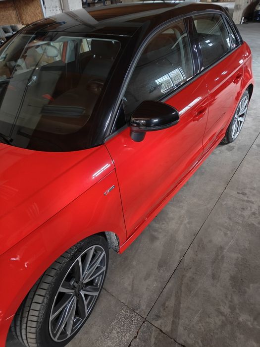 Audi A1 8X, 1.6 tdi
Modelo S-line

Levou agora:
Revisão completa, oleo