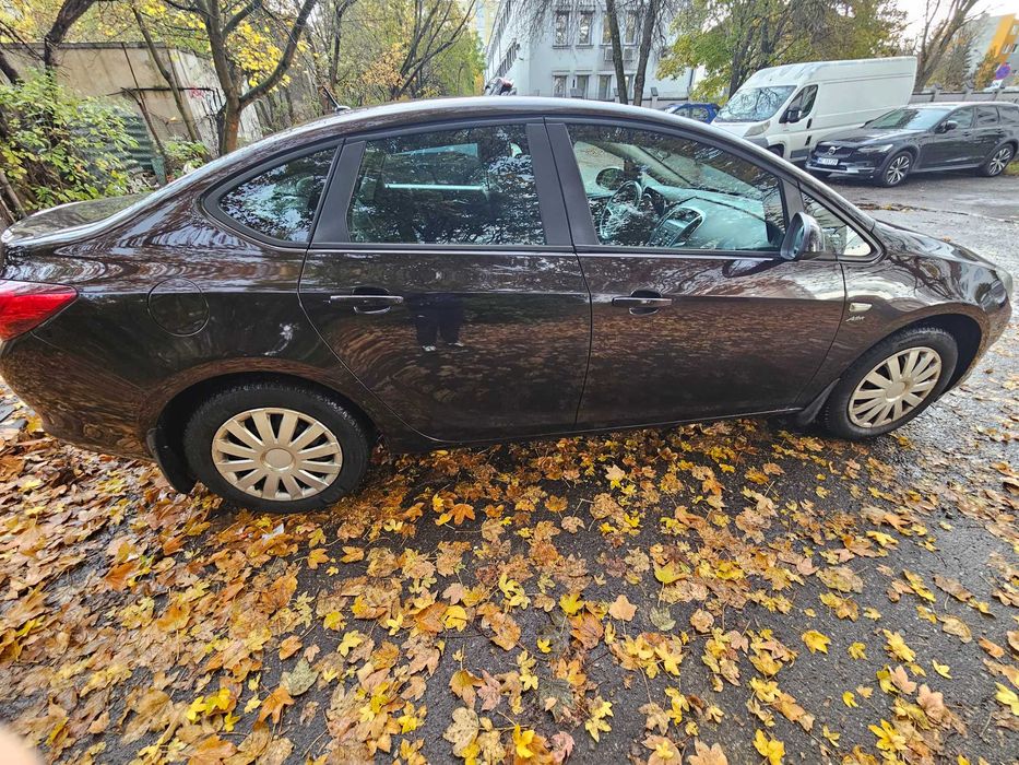 Opel Astra 2014r