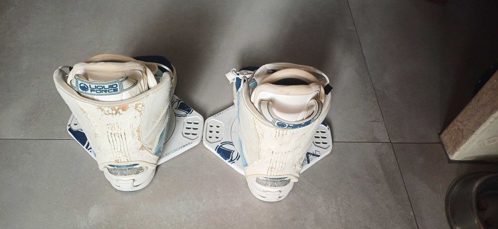 Vendo Botas para wakeboard para criança